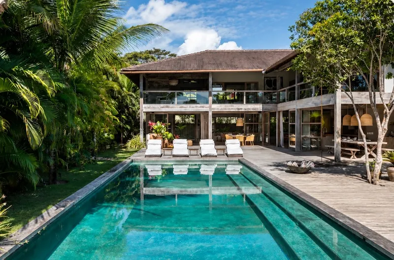João Vieira em Trancoso: casas e acesso ao Quadrado