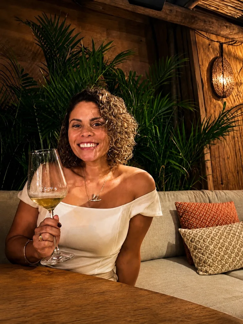 Luara Lopes, da Pé na Areia Assessoria, em Trancoso